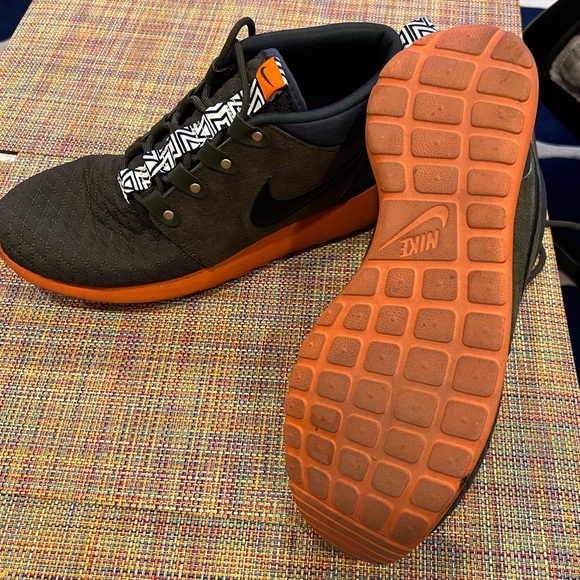 Nike shoes.size 10 - Picture 3 of 4